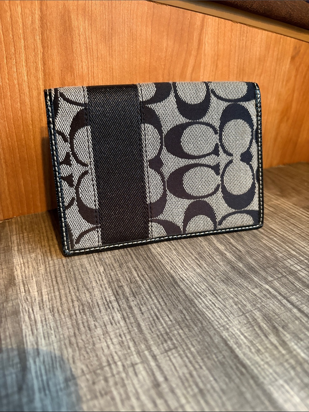 Coach Signature wallet and card holder great condition